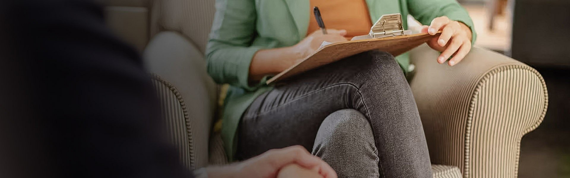 Ügyvédi jogi képviselet ellátása számos jogterületen, peres és perenkívüli eljárásokban